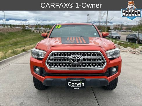 Used 2017 Toyota Tacoma TRD Off-Road AWD/4WD image 2