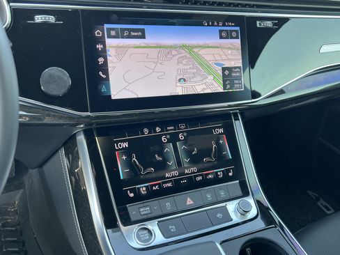 Used 2025 Audi Q7 3.0T Premium Plus image 22