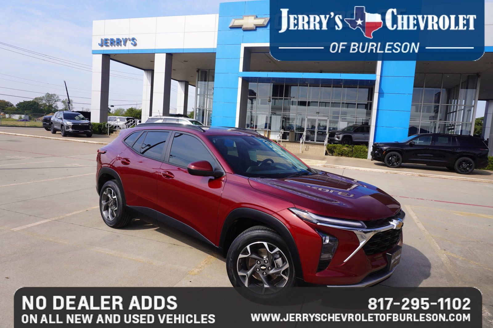 Used 2024 Chevrolet Trax LT w/ Sunroof Package FWD image 1