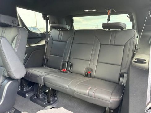 Used 2025 Chevrolet Tahoe RST w/ Comfort Package RWD image 17
