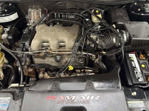 Used 2004 Pontiac Grand Am GT FWD image 35