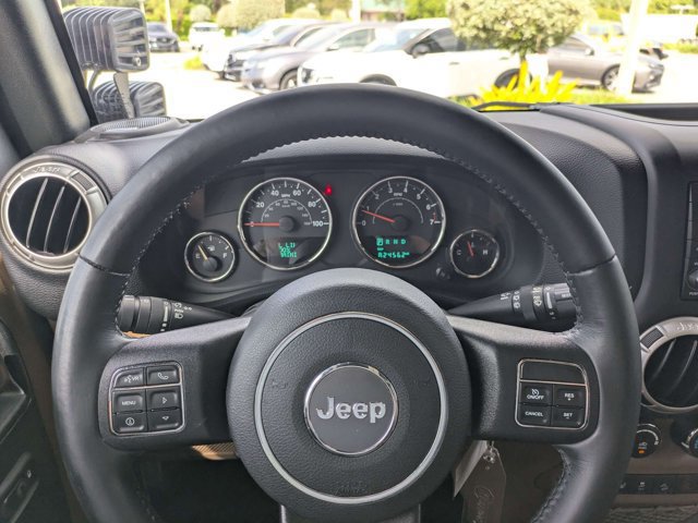 Used 2017 Jeep Wrangler Unlimited Sahara w/ Connectivity Group AWD/4WD image 21