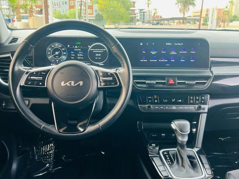 Used 2024 Kia Seltos S FWD image 23