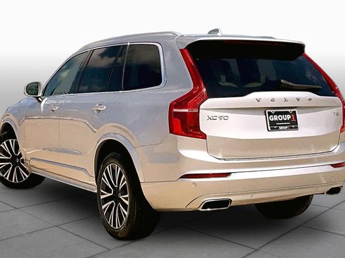 Used 2021 Volvo XC90 T5 Momentum w/ Protection Package Premier FWD image 12