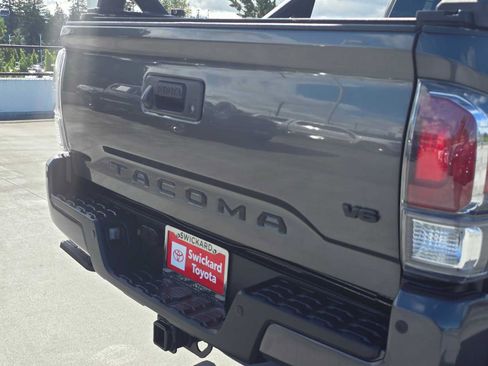 Certified 2022 Toyota Tacoma TRD Off-Road w/ Technology Package AWD/4WD image 13