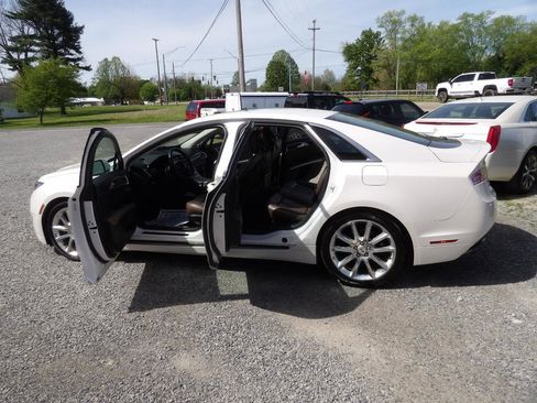 Used 2015 Lincoln MKZ AWD w/ Equipment Group 101A Select image 8