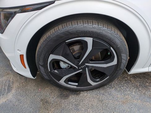 Used 2023 Kia EV6 GT-Line w/ GT-Line Suede Seat Package image 11