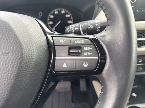 Certified 2024 Honda HR-V EX-L image 37