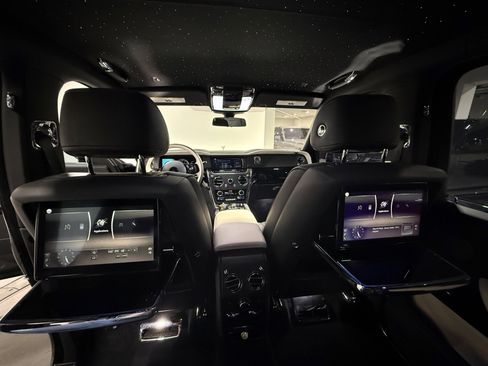 Used 2023 Rolls-Royce Cullinan image 65
