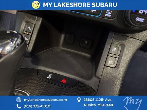 Used 2018 GMC Acadia SLT image 21