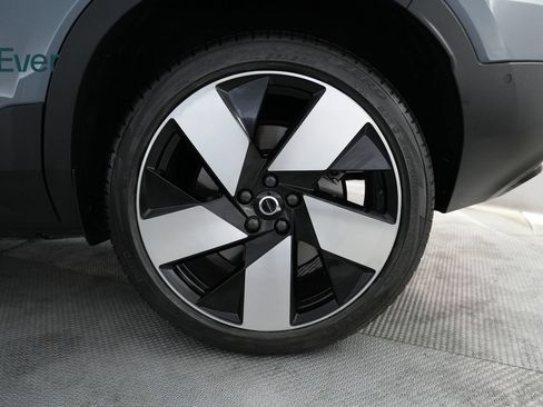 Used 2023 Volvo C40 P8 Recharge Ultimate AWD/4WD image 9