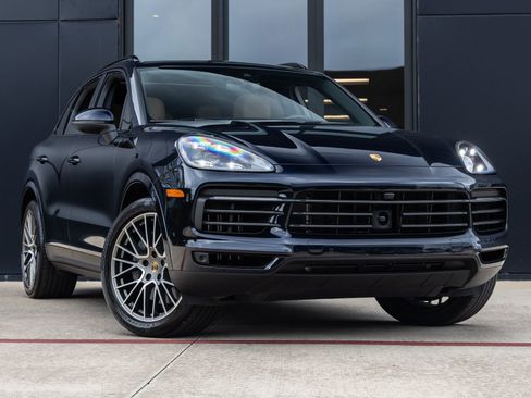 Certified 2023 Porsche Cayenne S Platinum AWD/4WD image 6