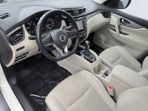 Used 2020 Nissan Rogue Sport SV w/ Technology Package image 10