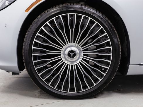 Used 2024 Mercedes-Benz Maybach S 680 4MATIC image 41