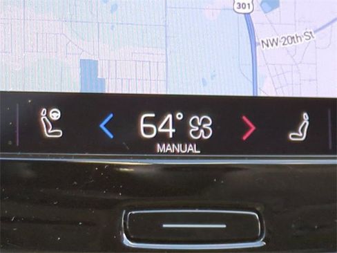 Certified 2023 Volvo XC90 B5 Plus image 23