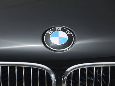 Used 2003 BMW M5 RWD image 37