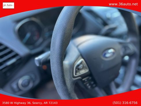 Used 2017 Ford Escape SE image 17