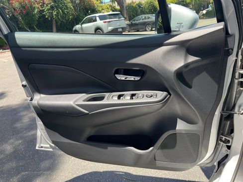 Used 2025 Nissan Versa SV FWD image 18