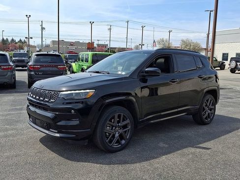 Certified 2024 Jeep Compass Limited w/ High Altitude Package AWD/4WD image 3