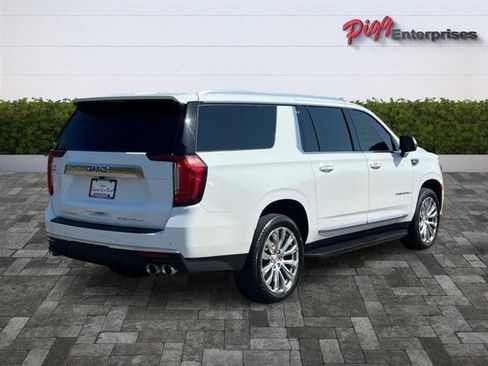 Used 2023 GMC Yukon XL Denali image 8