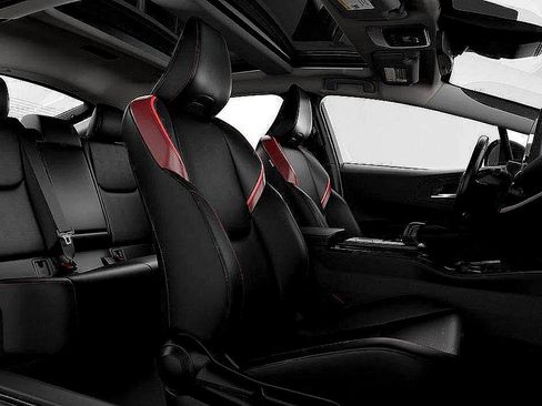 New 2025 Toyota Prius Plug-In Hybrid image 28