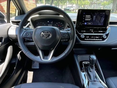 Used 2024 Toyota Corolla SE FWD image 8