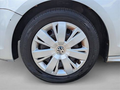 Used 2012 Volkswagen Jetta SE FWD image 9