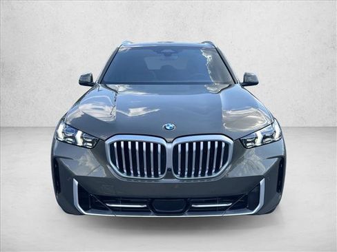 Used 2025 BMW X5 sDrive40i w/ Parking Assistance Package image 2