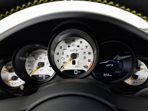 Used 2018 Porsche 911 GT3 RWD image 20
