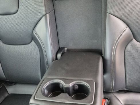 Used 2021 Jeep Cherokee Latitude Lux image 48