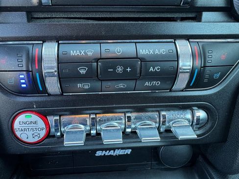 Used 2016 Ford Mustang Premium image 21