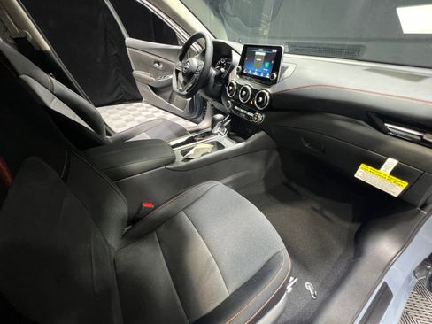 New 2025 Nissan Sentra SR image 21