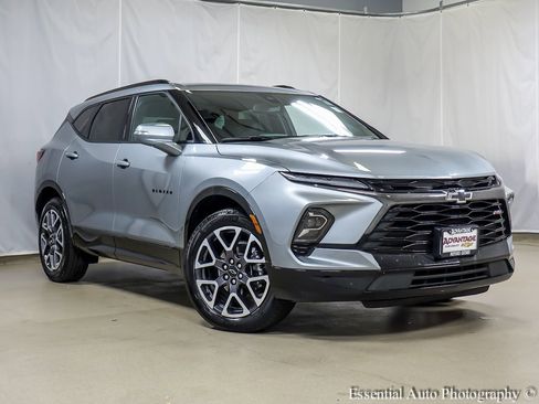 Certified 2025 Chevrolet Blazer RS image 2