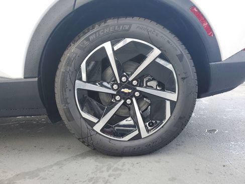 New 2026 Chevrolet Equinox EV LT image 5