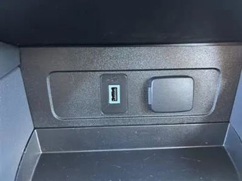 Used 2017 Ford Escape SE image 17