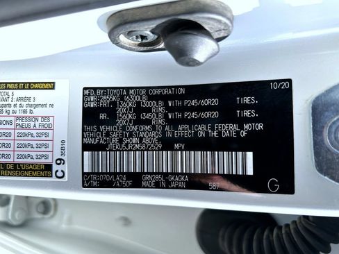 Used 2021 Toyota 4Runner Limited AWD/4WD image 25