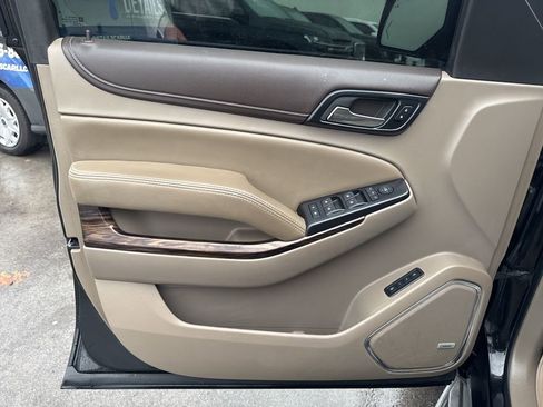 Used 2015 GMC Yukon XL SLT w/ Open Road Package image 10