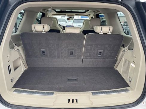 Used 2019 Lincoln Navigator Reserve image 11