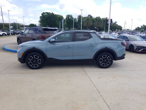 Used 2022 Hyundai Santa Cruz SEL Premium image 4