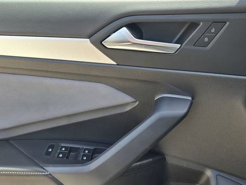 New 2026 Volkswagen Jetta SE FWD image 26