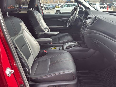 Used 2023 Honda Passport TrailSport image 39