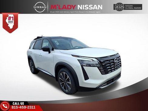 New 2026 Nissan Pathfinder Platinum image 1