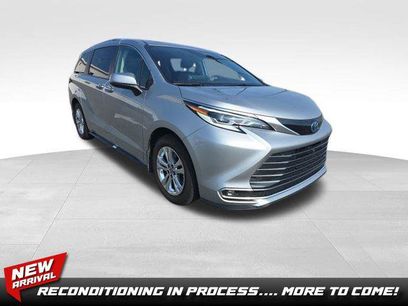 Certified 2023 Toyota Sienna Platinum