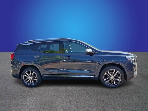 Used 2018 GMC Terrain Denali w/ GMC Pro Grade Package AWD/4WD image 3
