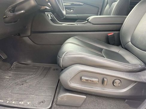 Used 2024 Honda Pilot EX-L image 10