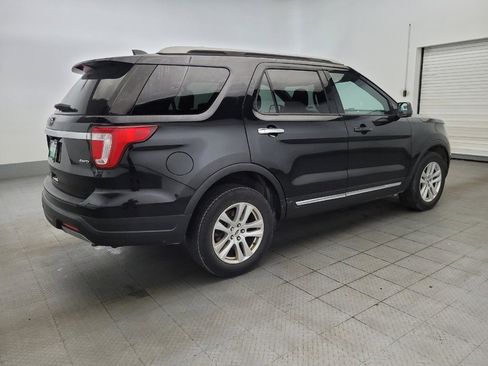 Used 2019 Ford Explorer XLT image 10