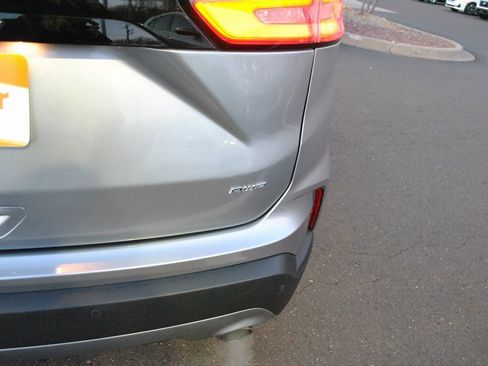 Used 2024 Ford Edge Titanium image 8