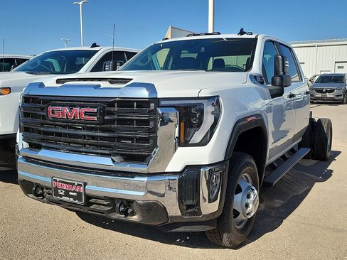 New 2026 GMC Sierra 3500 Pro AWD/4WD image 2