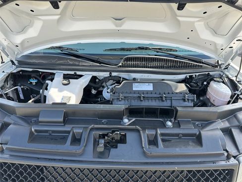 Used 2024 Chevrolet Express 2500 w/ Driver Convenience Package image 9