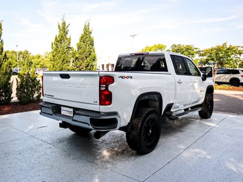 Used 2025 Chevrolet Silverado 2500 LT w/ Convenience Package AWD/4WD image 11